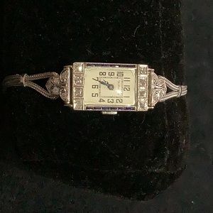 Vintage Tavannes 18 kt White gold Art Deco Diamond and sapphire Watch